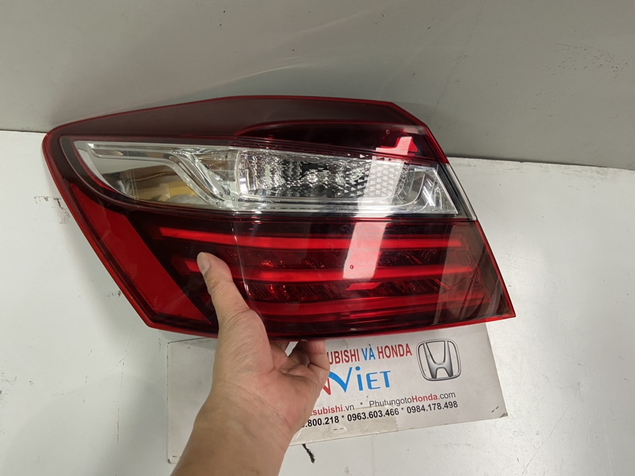 Đèn hậu xe Honda ACCORD 2013-2018